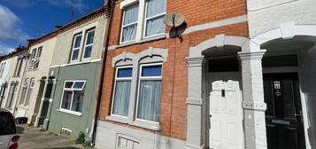 Terraced house to rent in Derby Road, Northampton, Northamptonshire, 4Jp, UK NN1