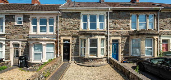 5 bedroom terraced house