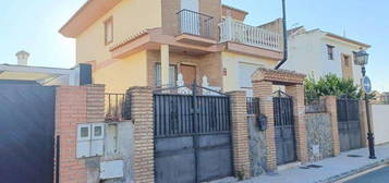 Casa o chalet independiente en venta en calle Encina