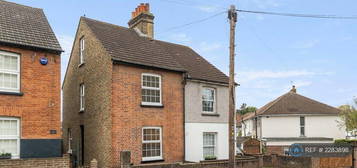 4 bedroom semi-detached house