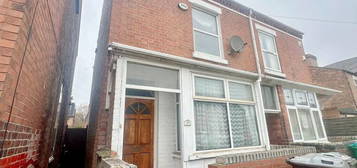 3 bedroom semi-detached house