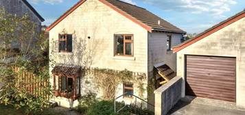 4 bed detached house for sale