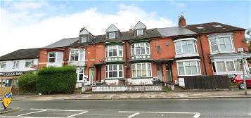 Flat to rent in Fosse Road South, Leicester LE3