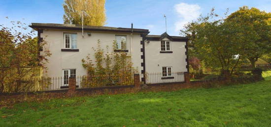 2 bedroom detached house for sale