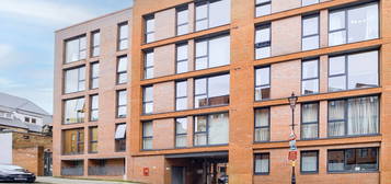 Flat to rent in Sapphire Heights, 30 Tenby Street North, Jewellery Quarter B1