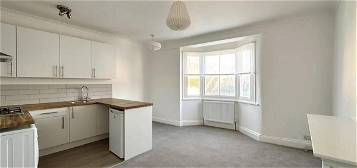 Flat to rent in Waddon Close, Croydon CR0