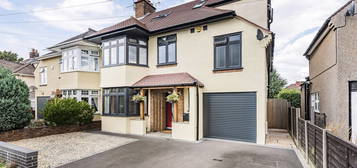 6 bed semi-detached house for sale