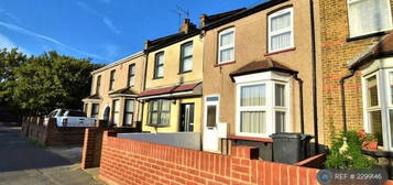 3 bedroom terraced house