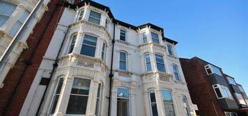 Room to rent in Clarendon Road, Southsea PO4