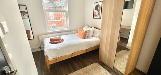 Room to rent in Gordon Street, Coventry CV1