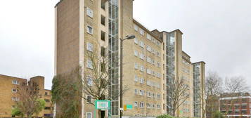 3 bed flat to rent