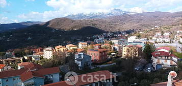 Casa indipendente in Via Carlo Alberto