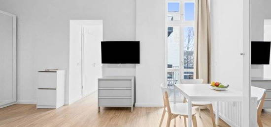 Schönes und voll möbliertes Studio Apartment in Berlin