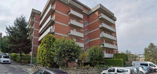 Appartamento all'asta in via Due Fonti, 96