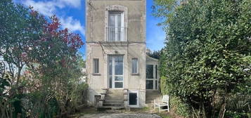 Maison  à vendre, 6 pièces, 4 chambres, 100 m²