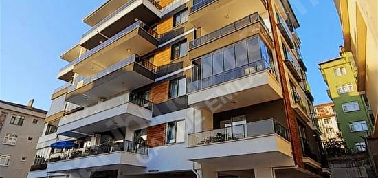 CADDE EMLAK'TAN KENT TAKSİ ARKASI SATILIK 3+1 SIFIR DAİRE