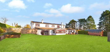 5 bed detached house for sale