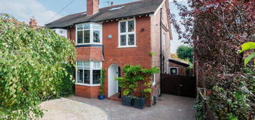 4 bedroom semi-detached house for sale