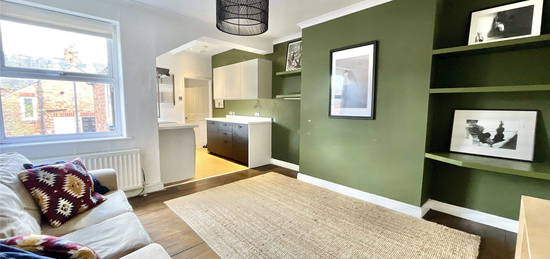 3 bed flat for sale