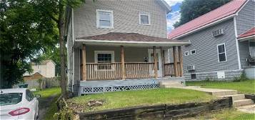 64 Poland Ave, Struthers, OH 44471