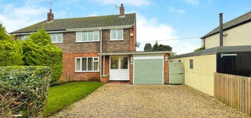 3 bedroom semi-detached house to rent