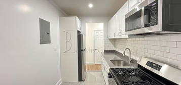 32-37 33rd St #2A, Astoria, NY 11106