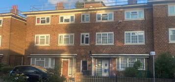 Flat for sale in Mayfield Close, Dalston E8