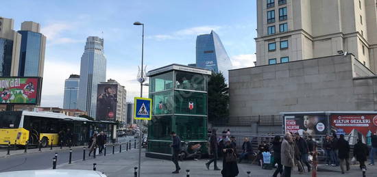 4LEVENT METRO'A 4DK YÜRÜME MESAFESİNDE 2+1 EŞYALI KİRALIK