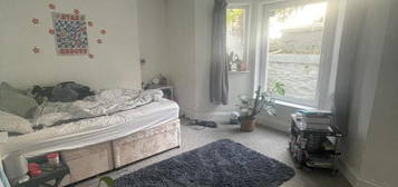 2 bedroom house share