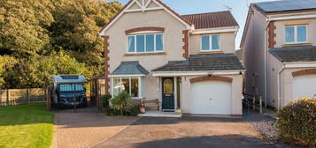 4 bed detached house for sale