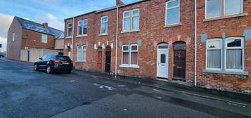 3 bedroom flat to rent