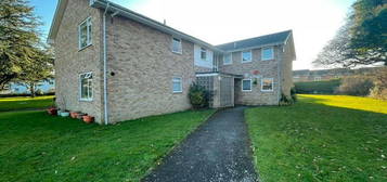 2 bedroom ground floor flat