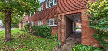 Flat to rent in Mulberry Court, Rose Street, Wokingham RG40