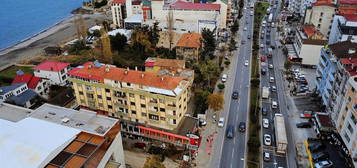 ACİLLL TRABZON SÖĞÜTLÜDE CADDE ÜSTÜ SATILIK DAİRE