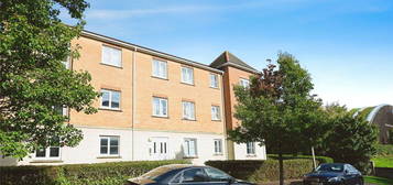 Flat for sale in Windermere Avenue, Purfleet-On-Thames, Essex RM19