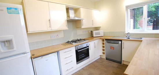 6 bedroom terraced house