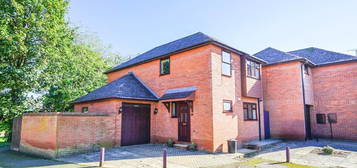 4 bed detached house for sale