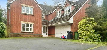 5 bedroom detached house