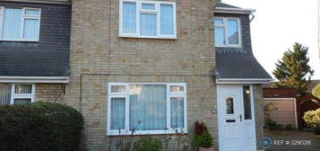 3 bedroom semi-detached house