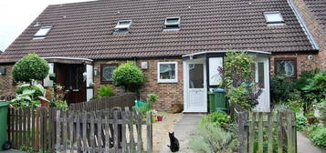 Property to rent in Grotto Road, Weybridge KT13