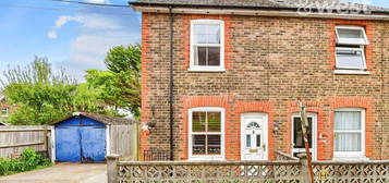 3 bedroom semi-detached house to rent