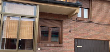 Chalet adosado en venta en calle Potes, 8