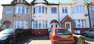 Flat to rent in Stadium Road, Southend-On-Sea SS2