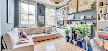 Flat to rent in Crescent Road, Crouch End, London N8
