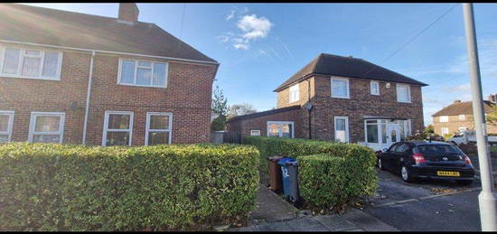 2 bed end terrace house to rent