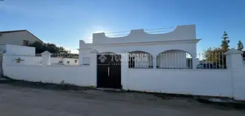 Casa r&#xFA;stica en calle Redondo