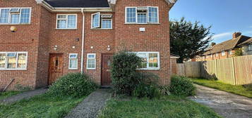 3 bedroom semi-detached house to rent