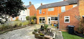 4 bedroom semi-detached house