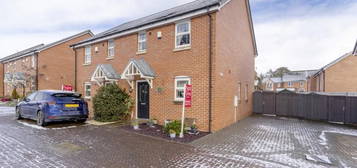 3 bedroom semi-detached house for sale