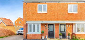 2 bed semi-detached house for sale